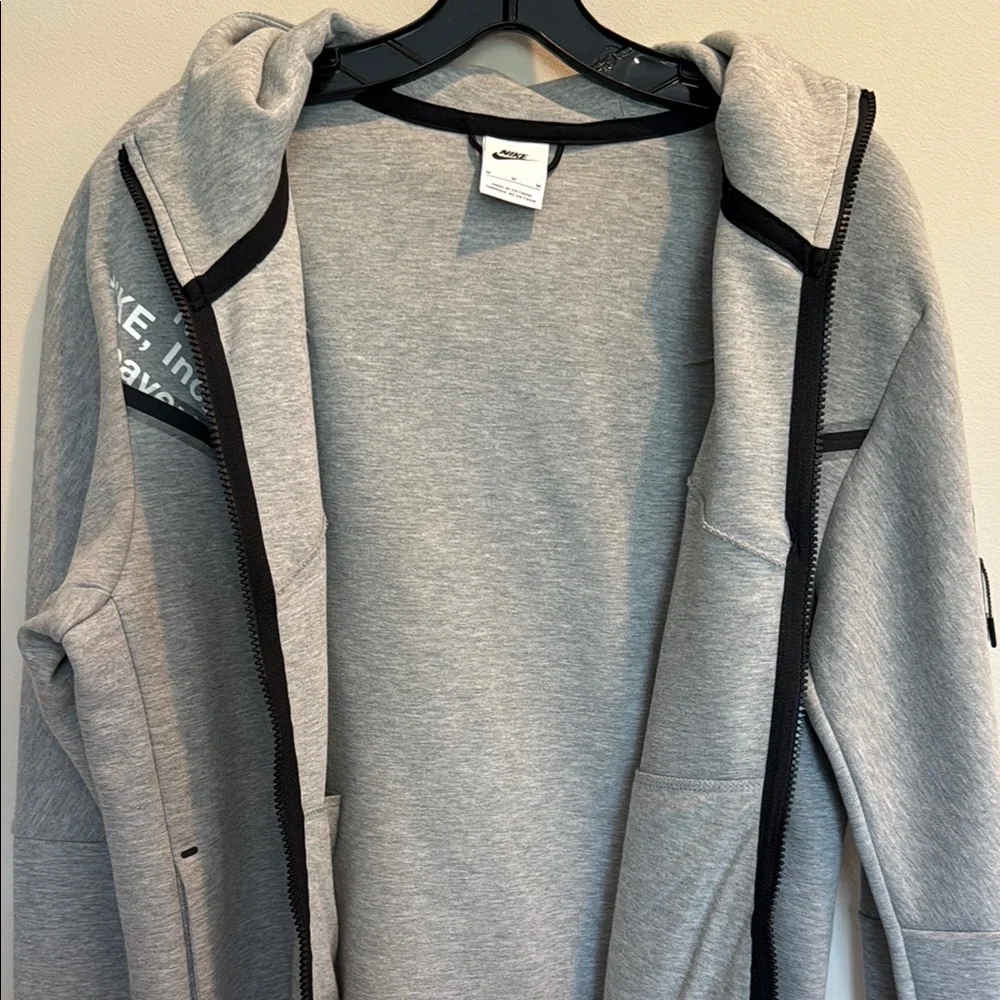 Nike Men’s Gray Tech Fleece Full-Zip Hoodie, Size M - Picture 6 of 8